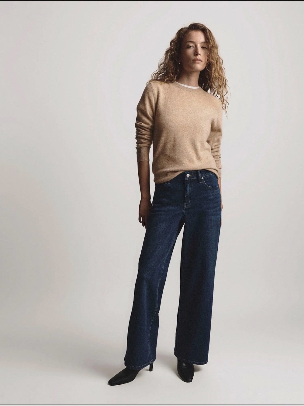 NWT Quince Mongolian Cashmere Crewneck
Sweater Oatmeal M